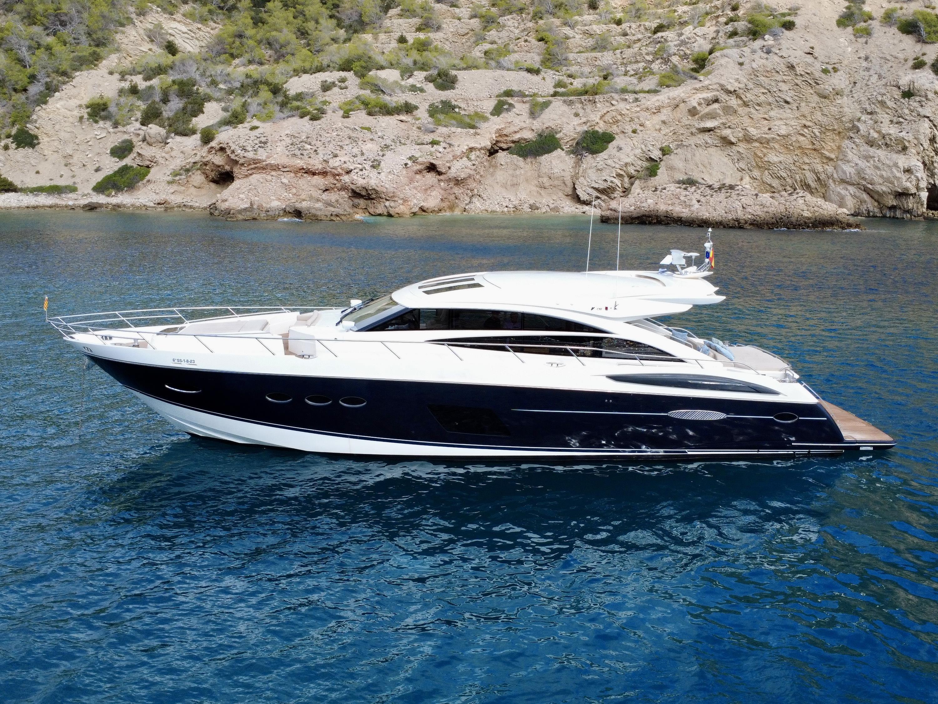2015 PRINCESS  V72 